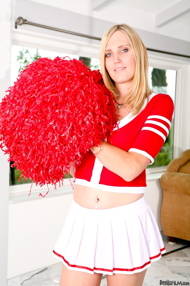 606px x 910px - Cheerleader Uniform And White Socks Dressed T-Girl Teasing On A Cam And  Flashing Red Panty - YOUX.XXX