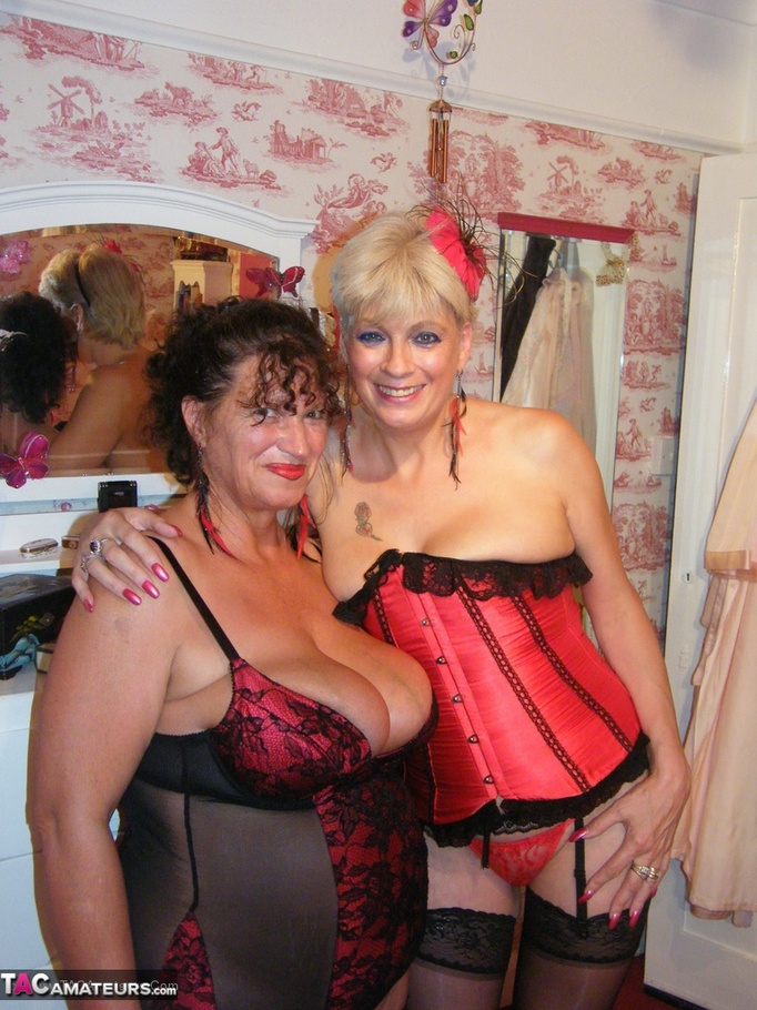 682px x 910px - These Two Old, Fat, Whores Take Turns Stuffing This Stiff Cock In Their  Mouth - YOUX.XXX