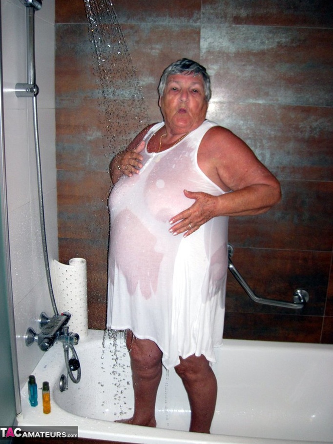 Alluring Blonde Granny In White See Through Dress Stimulates Herself For A  Satisfied Pussy In The Bath - YOUX.XXX