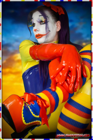 Clown Pictures - YOUX.XXX
